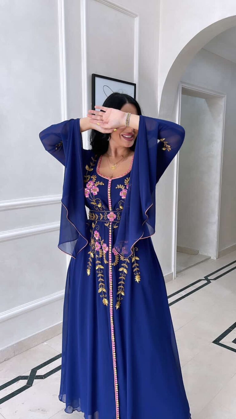 1871F6DC-E51A-476F-B1A0-155DBA595063-compressed BLACK QUEEN 090 DEAL - Image 1